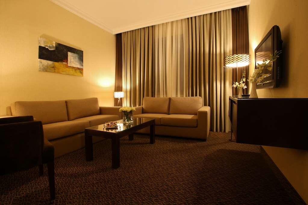 Lancaster Raouche Hotel Beirut Room photo